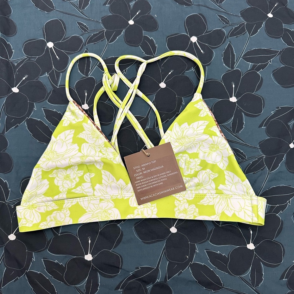 Acacia top